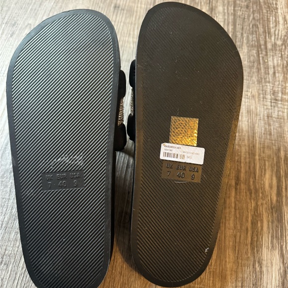 NWT sparkly Aldo slides - Picture 3 of 4